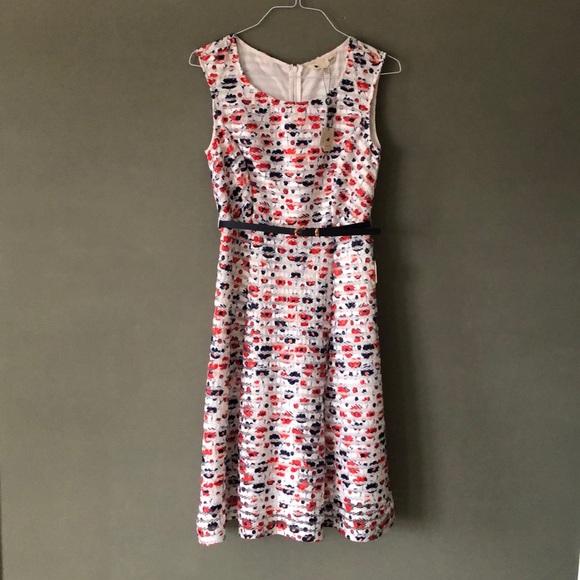 Gorgeous lace flower design A-line dress - Picture 1 of 5